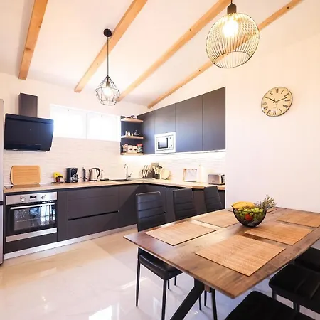Old School Apartament Zadar